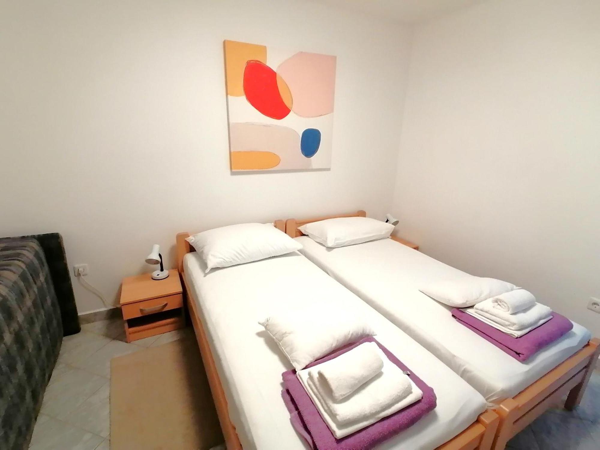 Apartments Miha 克尔克 外观 照片